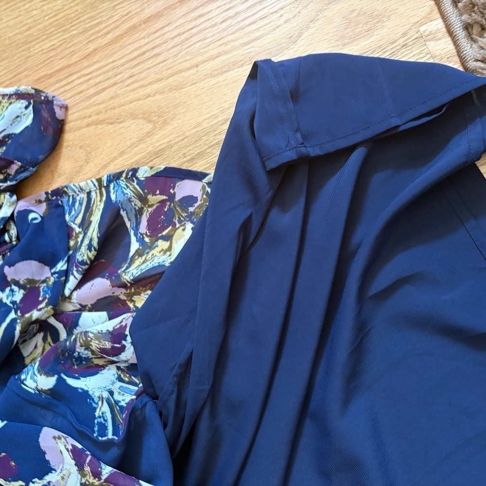 Chico’s Bird of Paradise-Print Pullover Blouse Sz 2 12/14 Blue Floral Blouse Top - Picture 8 of 9